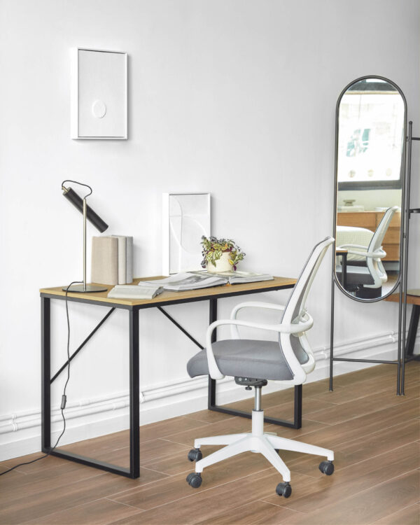 Silla de escritorio Melva gris y patas de acero blanco