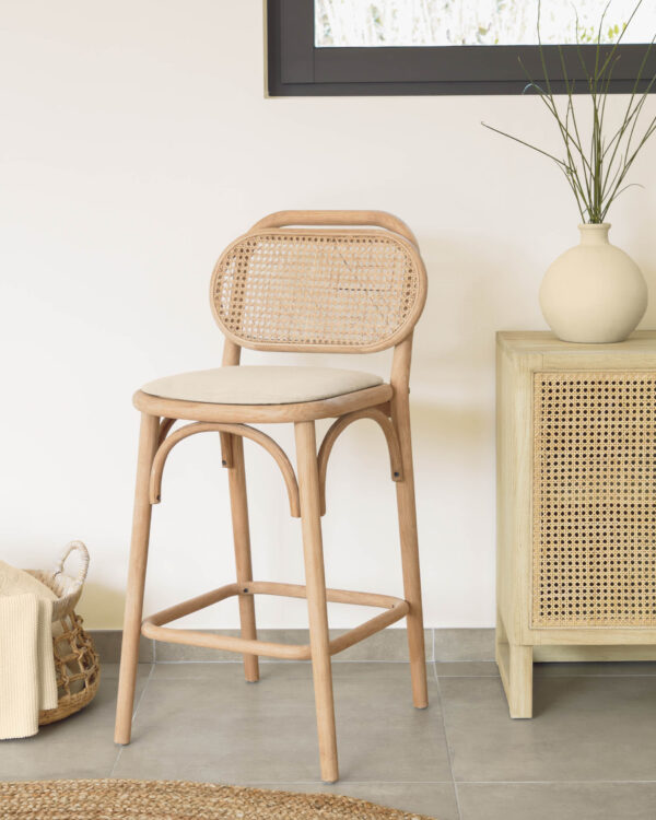 Taburete Doriane madera maciza roble acabado natural y asiento de tela 65cm FSC Mix Credit