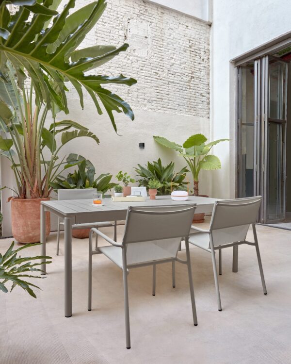 Mesa extensible de exterior Zaltana de aluminio con acabado gris claro 140 (200) x 90 cm