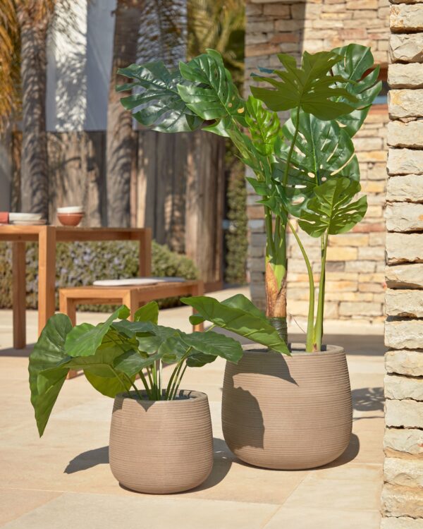 Planta artificial Alocasia Odora con maceta negro 57 cm
