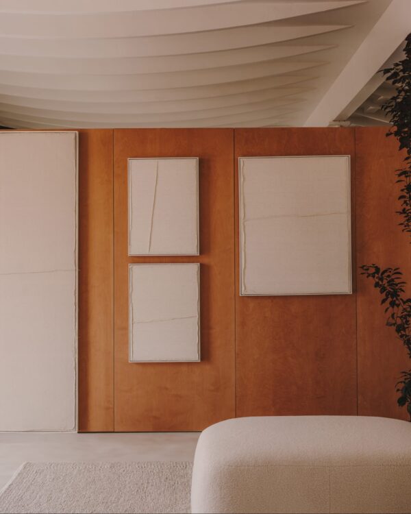 Cuadro Maha blanco con línea horizontal 52 x 72 cm