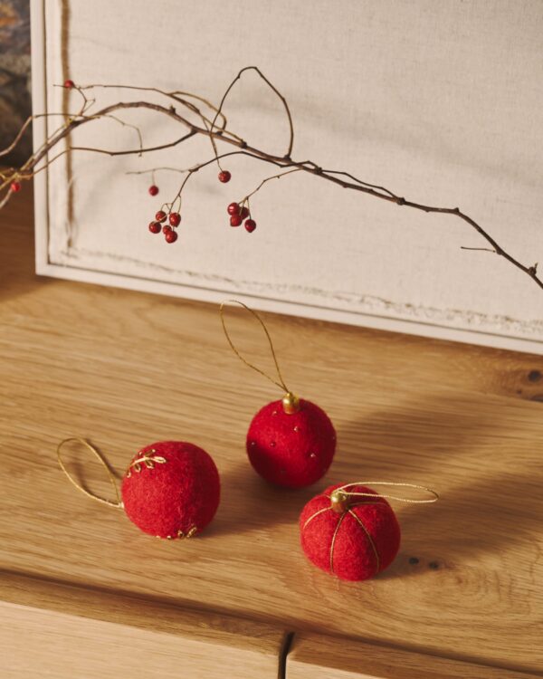 Set Breshi de 3 bolas colgantes decorativas pequeñas rojo y detalles dorados