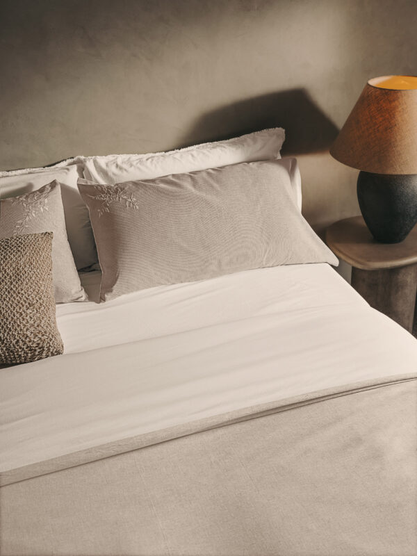 Set Sotela fundas nórdica y de almohada rayas bordado 100% algodón percal beige cama 90cm