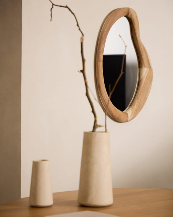 Espejo Selem de madera de mungur con acabado natural 68 x 44 cm