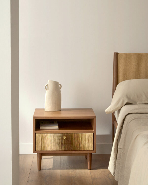 Mesita de noche Elan de chapa y madera maciza de nogal con cuerda 51x45cm FSC Mix Credit