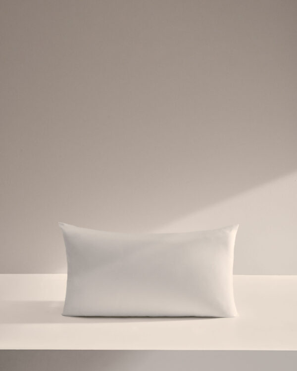 Almohada Nyla microfibra 70 x 40 cm