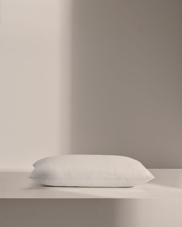 Almohada Nyla microfibra 70 x 40 cm