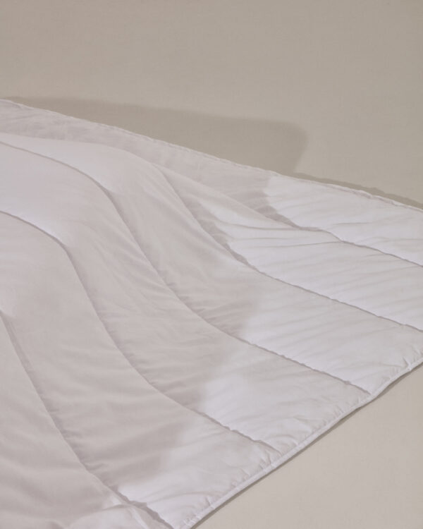 Nórdico Atra de plumón y pluma 190 g/m2 para cama de 150/160 cm hecho en España