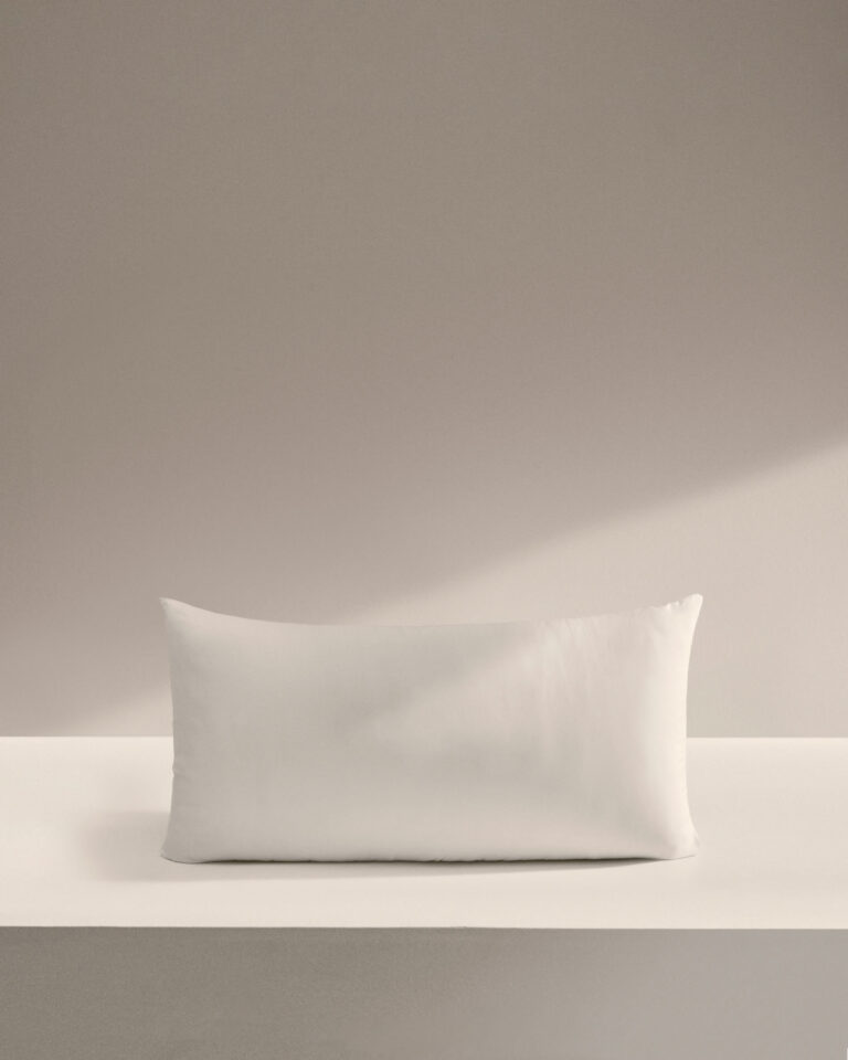 Almohada Duca de 10% plumón y 90% pluma 70 x 40 cm
