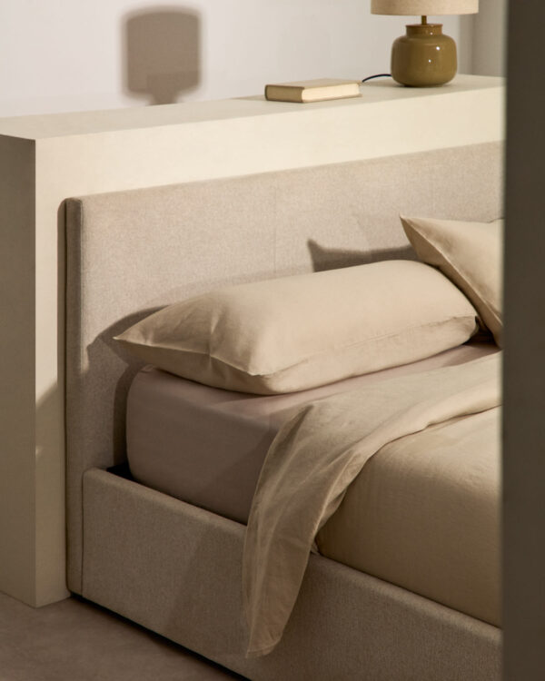 Sábana bajera ajustable Simmel de mezcla de lino color crudo para cama de 160 cm