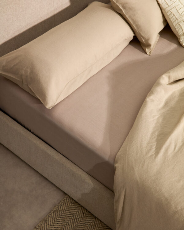 Sábana bajera ajustable Simmel de mezcla de lino color crudo para cama de 160 cm