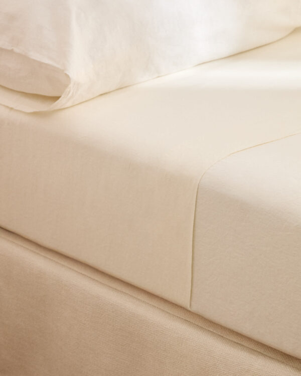 Sábana encimera Simmel de mezcla de lino color crudo para cama de 90 cm