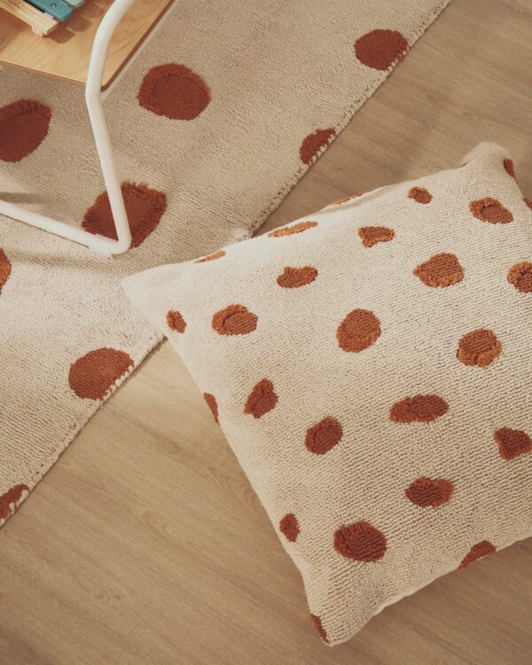 Funda de cojín de suelo Tandani de algodón beige con diseño de guepardo naranja 70 x 70 cm