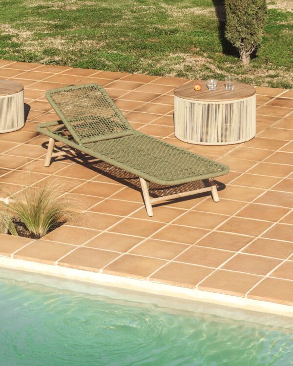 Tumbona Dandara de acero, cuerda verde y patas de madera maciza de acacia FSC 100%