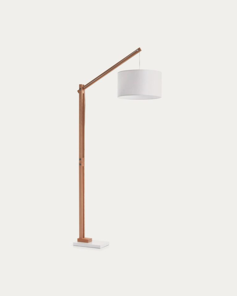 Lámpara de pie Riaz de madera maciza de haya con pantalla blanca