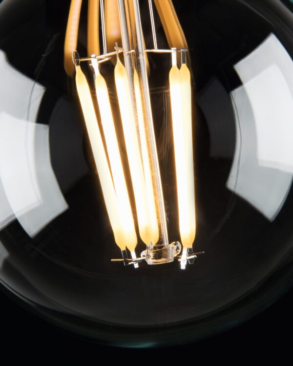 Bombilla LED Bulb E27 de 4 W y 80 mm luz cálida