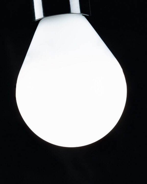 Bombilla LED Bulb E14 de 4W y 38 mm luz cálida
