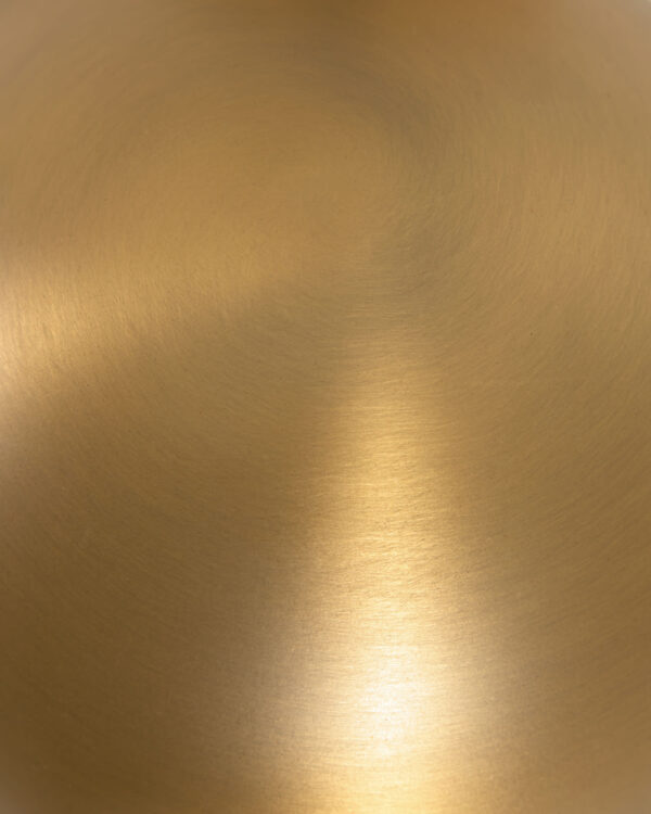 Aplique de pared Lonela de metal con acabado latón