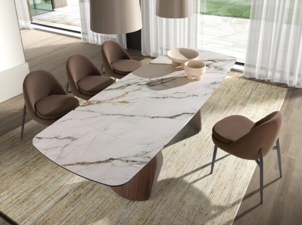 Mesa comedor extensible ovalada barril mármol porcelánico, acero arena metalizado y nogal