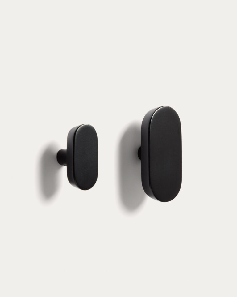Set Arely de 2 colgadores de madera maciza de haya con acabado lacado negro 6,5 cm / 10 cm