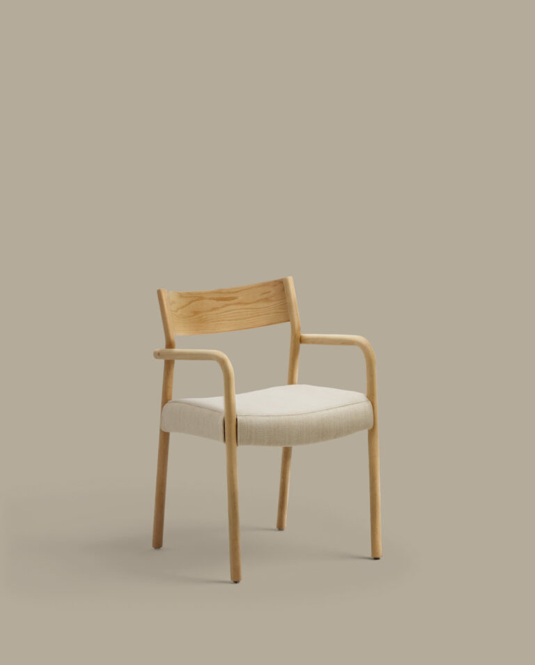 Silla desenfundable Falconera de madera maciza de roble con acabado natural FSC Mix Credit