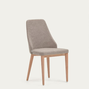 Silla Rosie de chenilla marrón y patas de madera maciza de fresno con acabado natural