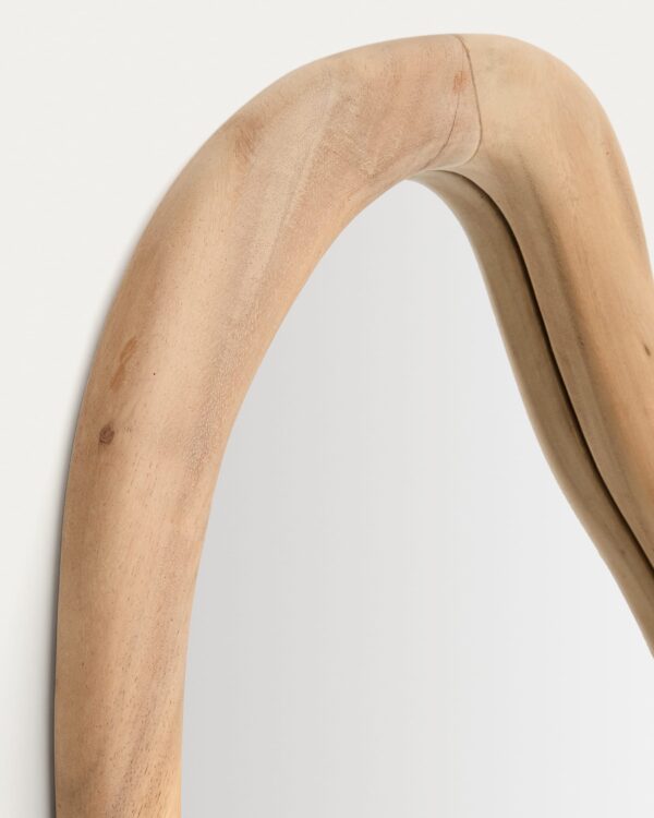 Espejo Selem de madera de mungur con acabado natural 68 x 44 cm