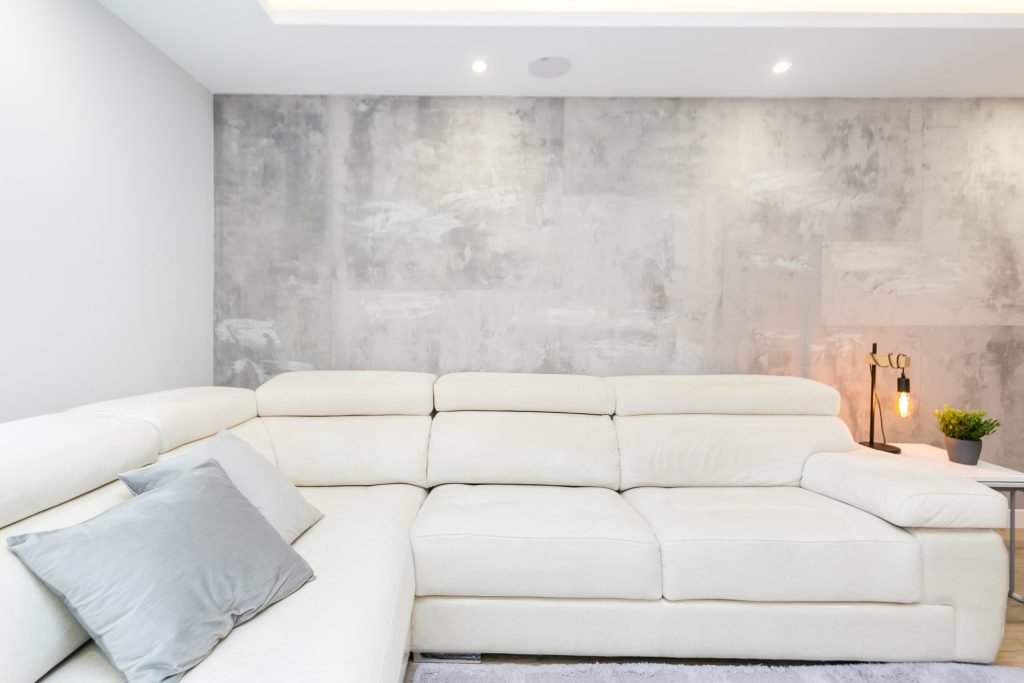 Cocina con península en vivienda