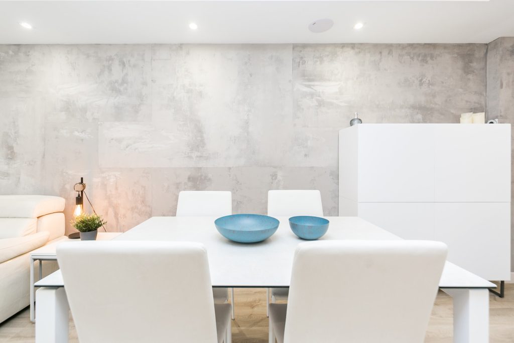 Cocina con península en vivienda