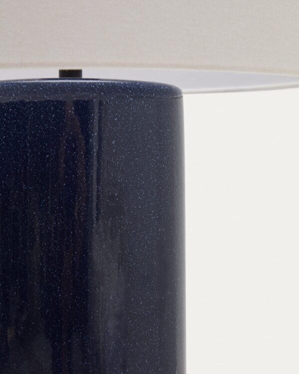 Lámpara de mesa Toneric de cerámica con acabado azul y algodón