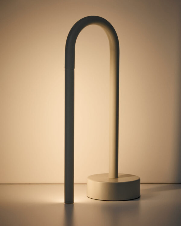 Lámpara de mesa portátil Bow de aluminio gris