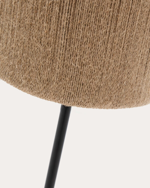 Lámpara de pie Kor de madera de acacia con acabado oscuro y yute