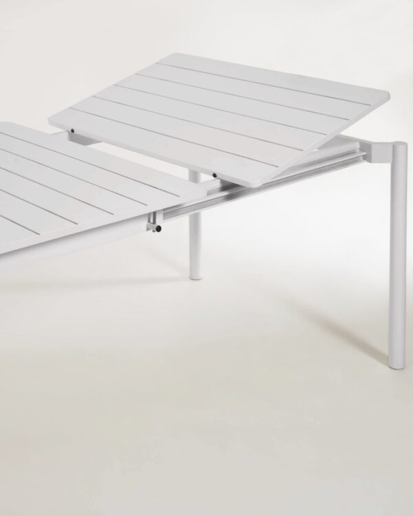 Mesa extensible de exterior Zaltana de aluminio con acabado gris claro 140 (200) x 90 cm