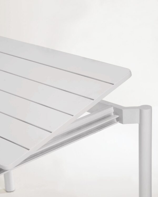 Mesa extensible de exterior Zaltana de aluminio con acabado gris claro 140 (200) x 90 cm