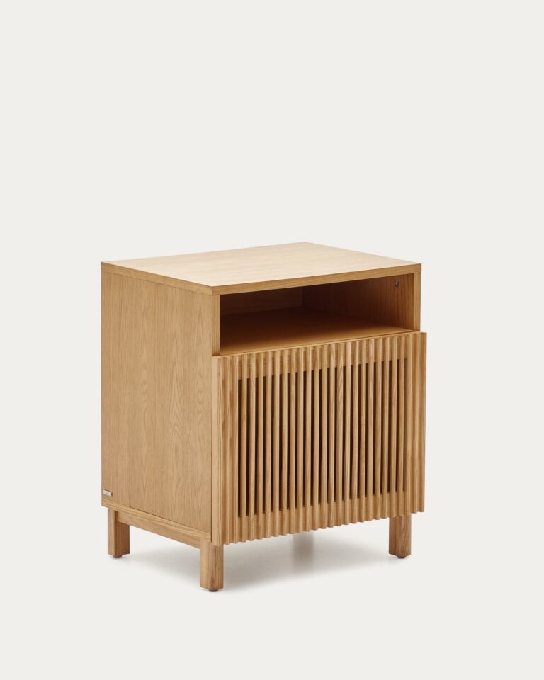 Mesita de noche Beyla de madera maciza de fresno y chapa de roble 53 x 62 cm FSC 100%