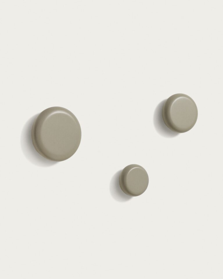 Set Nadue de 3 colgadores de madera maciza de haya con acabado gris