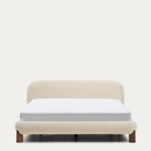 Cama desenfundable Odina bouclé crudo y patas de madera maciza de fresno con acabado tono