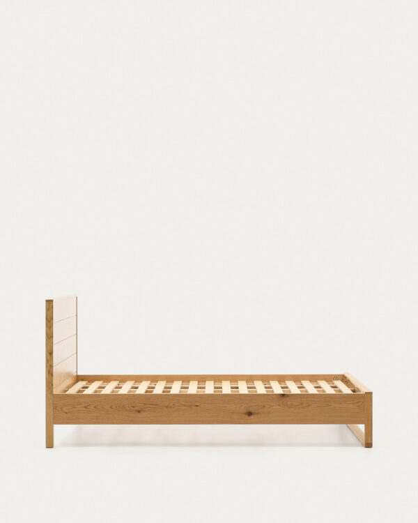 Cama Alguema en chapa de roble con acabado natural para colchón de 90 x 190 cm