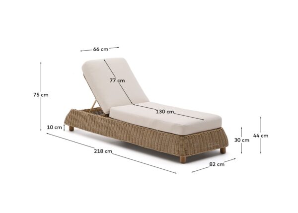Tumbona Meria de ratán sintético y patas de madera maciza de acacia FSC 100%