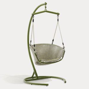 Sillón colgante con pie Saliga de aluminio y ratán sintético verde