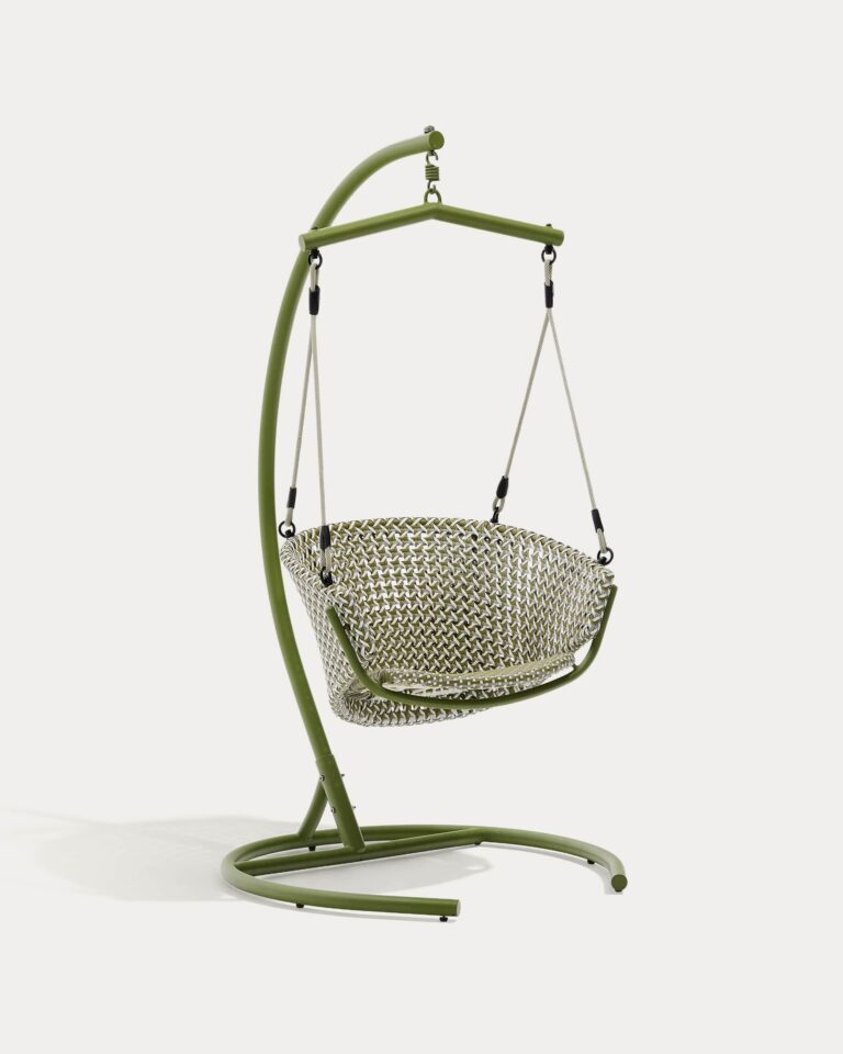 Sillón colgante con pie Saliga de aluminio y ratán sintético verde