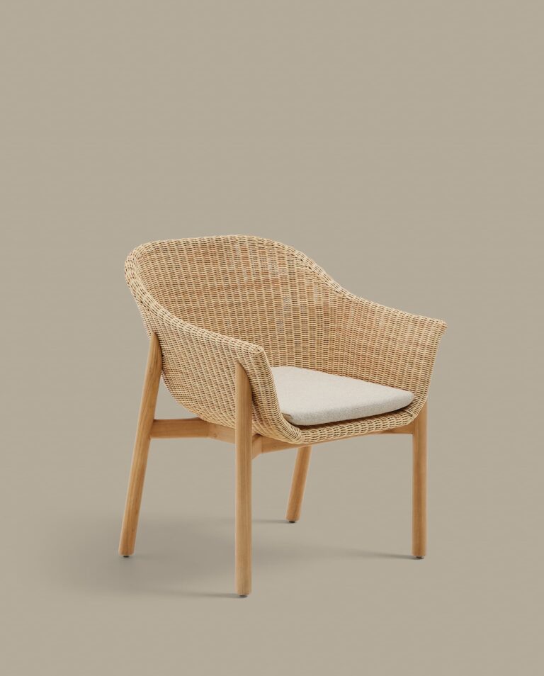 Silla Galea de madera maciza de teca y ratán sintético FSC 100%