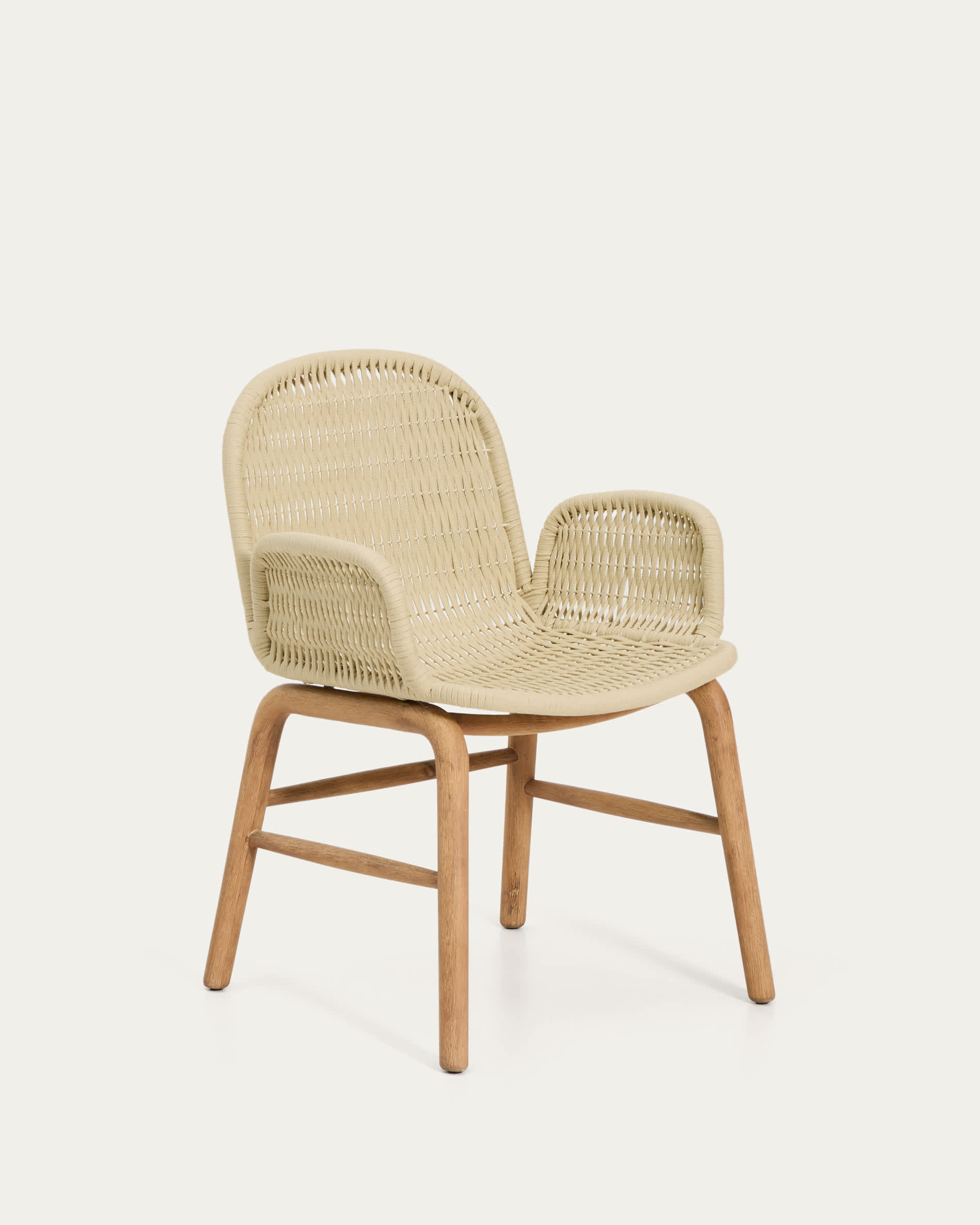 Silla Alipa con reposabrazos de madera maciza de acacia y cuerda crudo FSC 100%