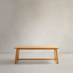 Mesa Idun de chapa y madera maciza de roble acabado tono natural FSC Mix Credit 220x100cm