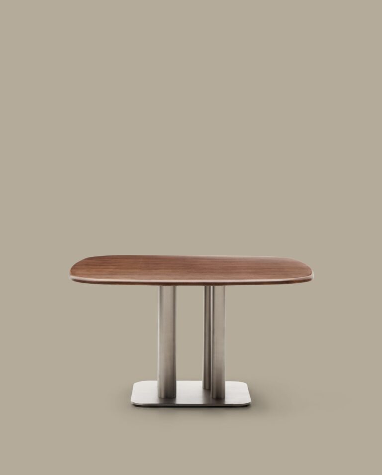 Mesa Melvar de chapa de nogal y patas con base de acero inoxidable cepillado 121 x 121 cm