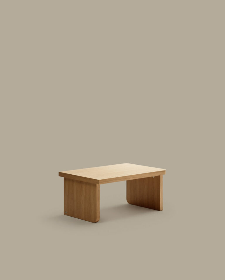 Mesa de centro Oaq de chapa de roble con acabado natural 89 x 62 cm FSC Mix Credit