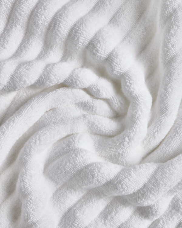 Toalla de baño Navira 100% algodón blanco 70 x 140 cm