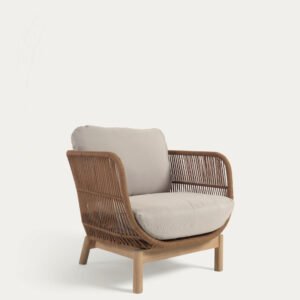 Butaca Catalina de cuerda beige y madera maciza de acacia FSC 100%