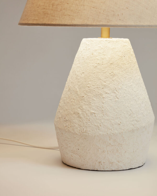 Lámpara de mesa Noara de magnesio con acabado blanco